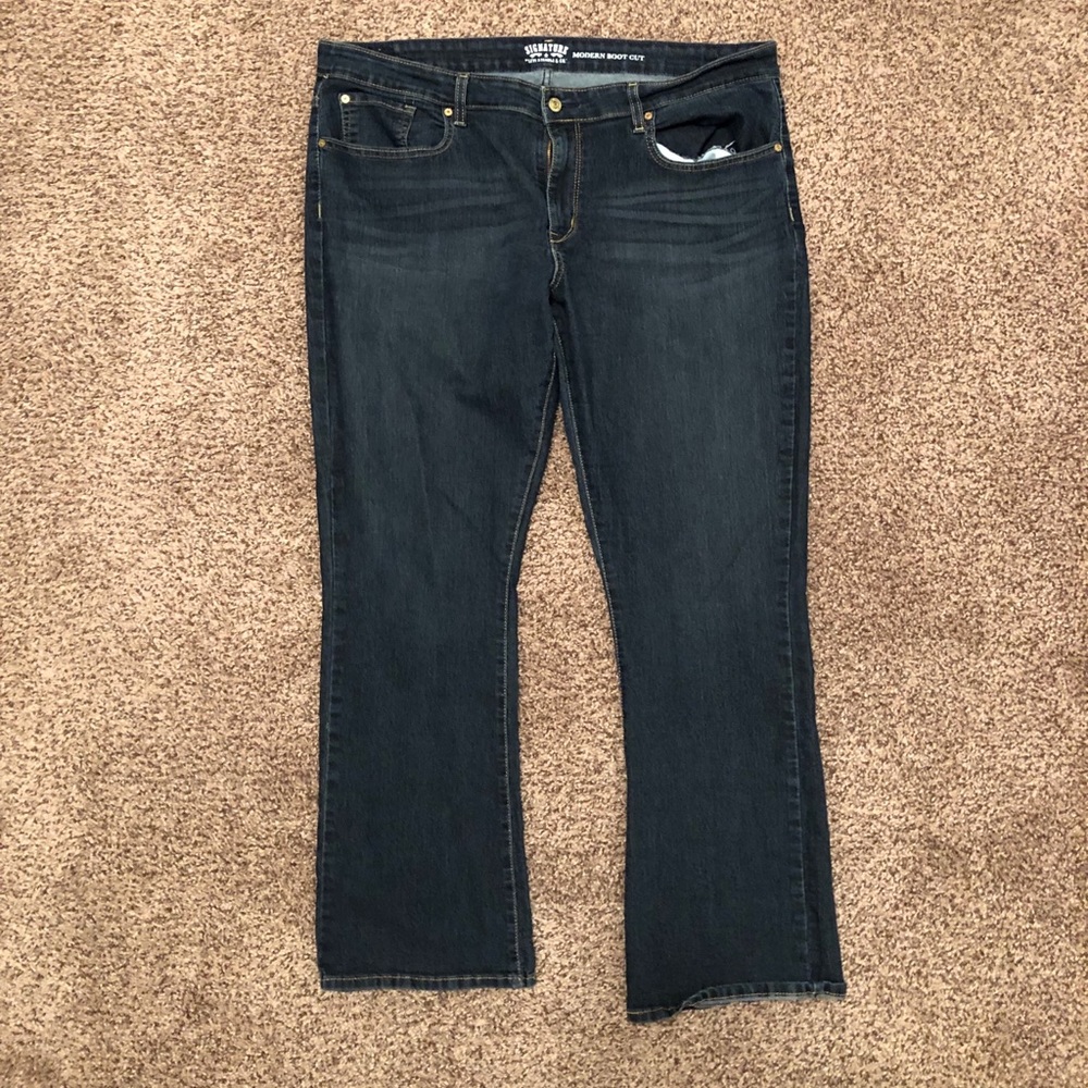 Levi’s Signature Plus Size Modern Bootcut Jeans